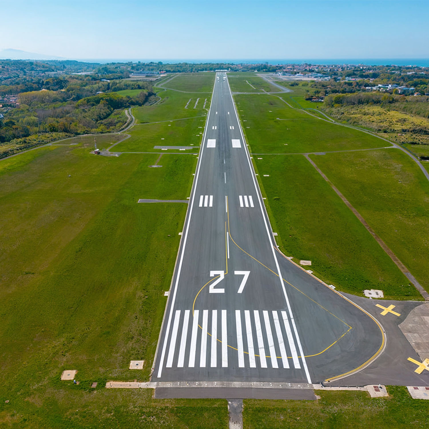 Vue aérienne de l'aéroport Biarritz Pays Basque (BIQ)