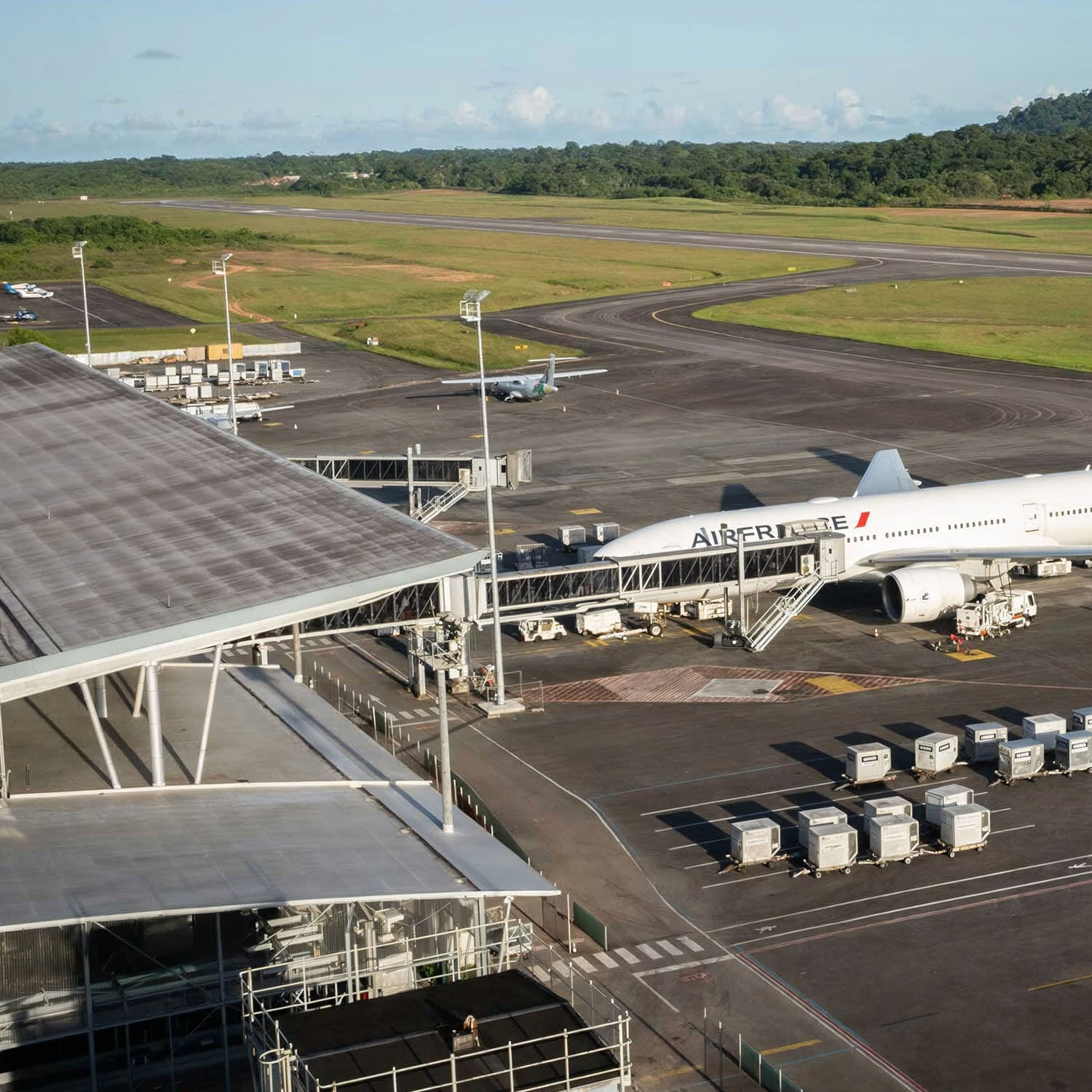 Vue aérienne de l'aéroport Cayenne Félix Éboué (CAY)