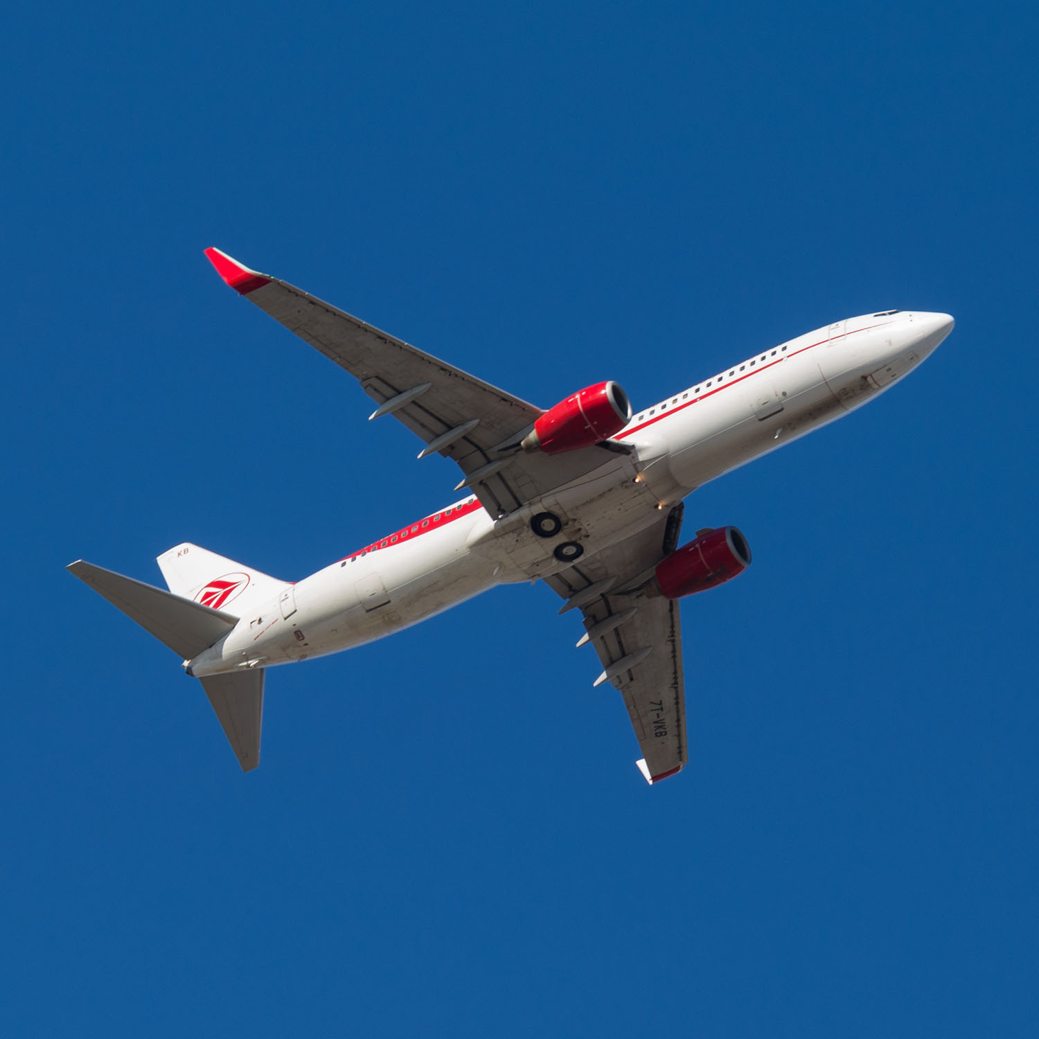 Avion Air Algérie dans les nuages ...