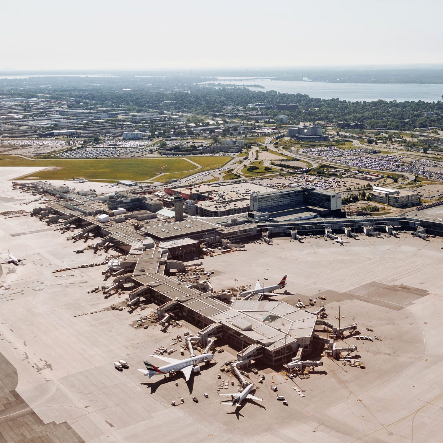 Aéroport de Toronto-Pearson (YYZ)